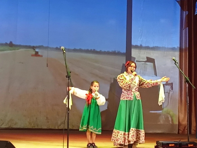 Фестиваль-Году Единства Народов России!